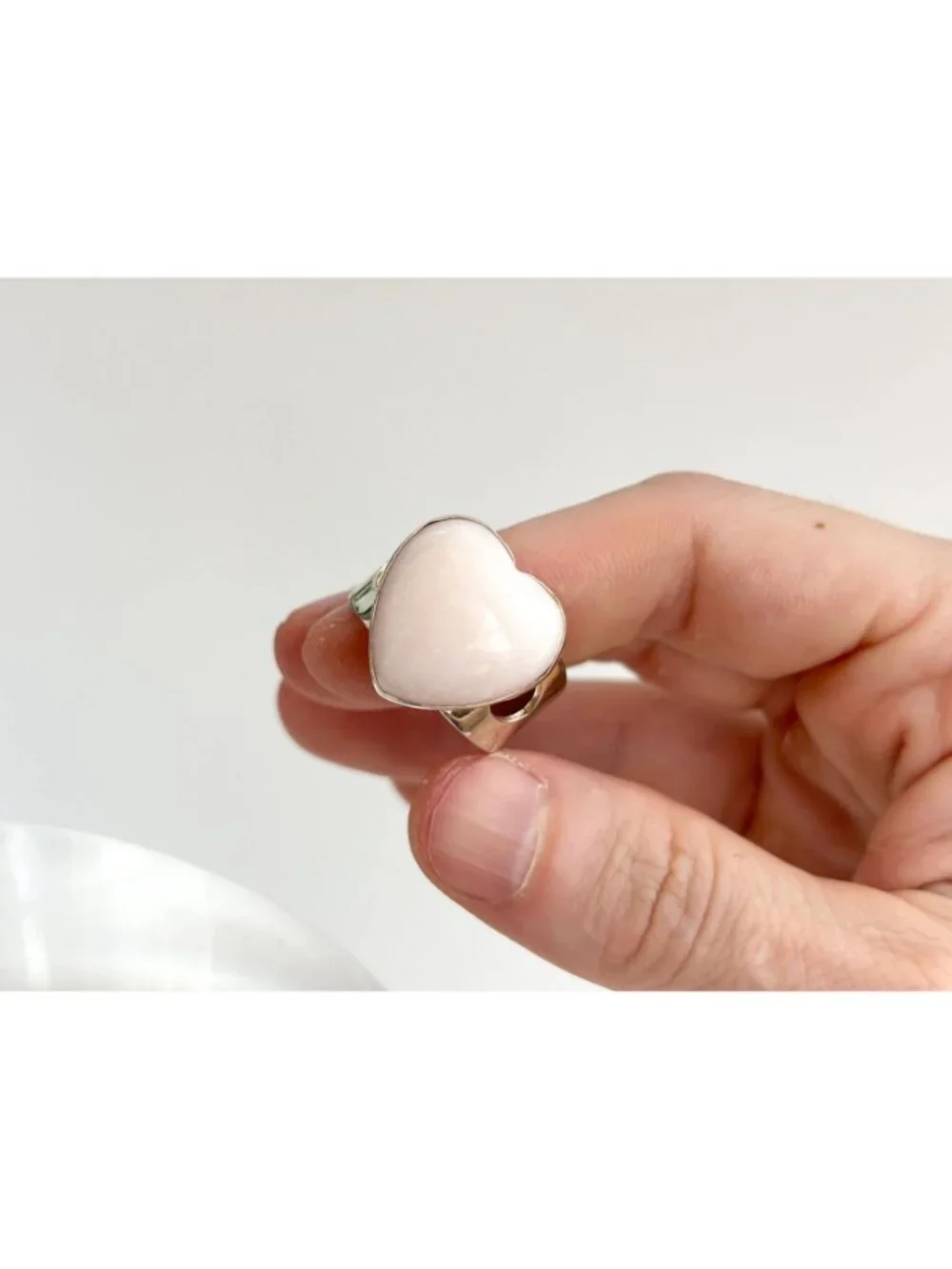 Heart Shaped Mother of Pearl Heart Sterling Silver 925 Vintage Ring - sz 10.75